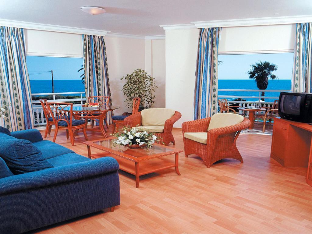 Suite met 1 Slaapkamer en Uitzicht op Zee